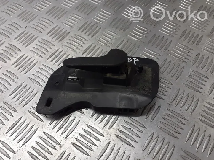 Opel Corsa C Front door interior handle 13110957