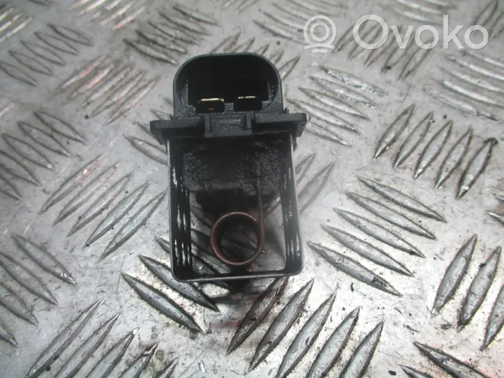 Renault Scenic I Coolant fan relay 820004508