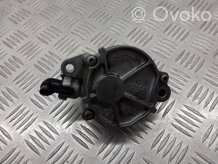 Mazda 3 I Pompe à vide 