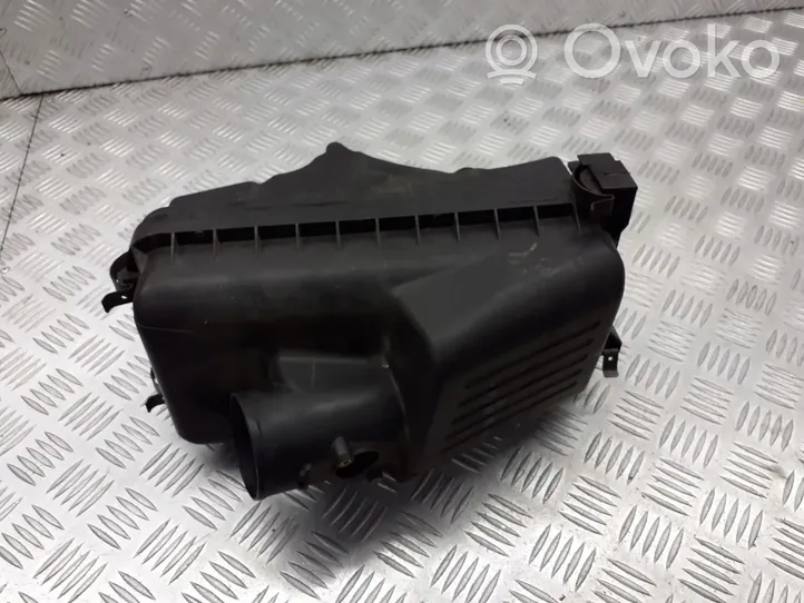 Toyota Avensis Verso Air filter box 