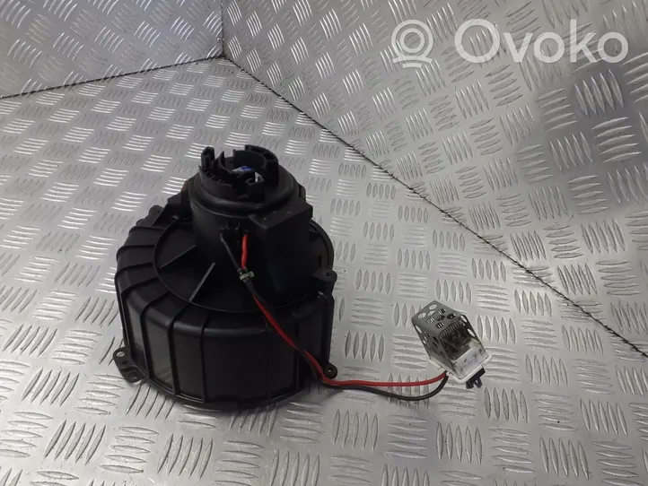 Opel Zafira B Moteur de ventilateur porte avant 52421335