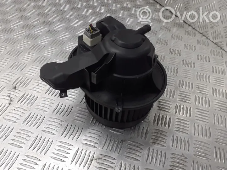 Volvo S80 Moteur de ventilateur porte avant 86577