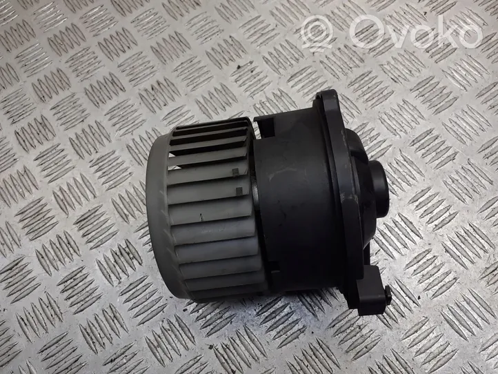 Mitsubishi Colt CZ3 Gebläsemotor Tür vorne 016070-0701