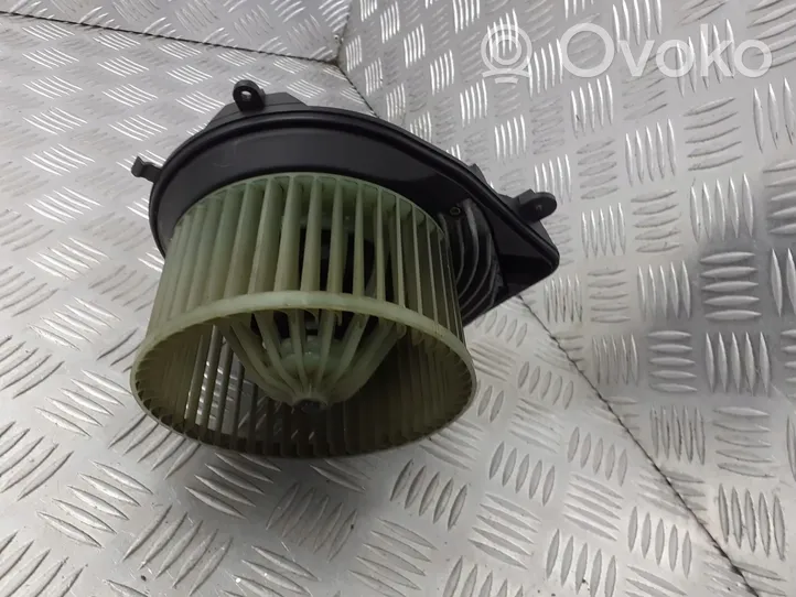 Volkswagen PASSAT B5.5 Motore per ventilatore porta anteriore 740221233F