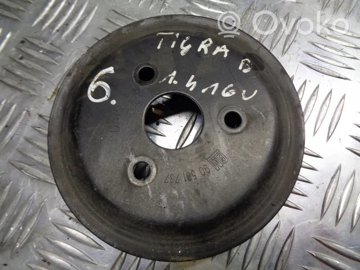 Opel Tigra B Water pump pulley 90531737