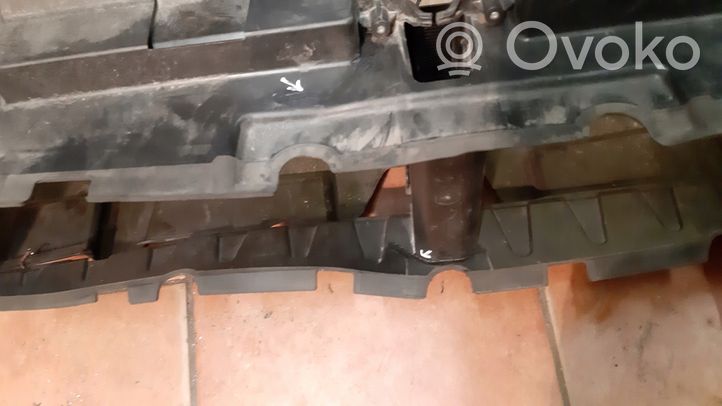 BMW 2 F45 Prowadnica powietrza intercoolera 