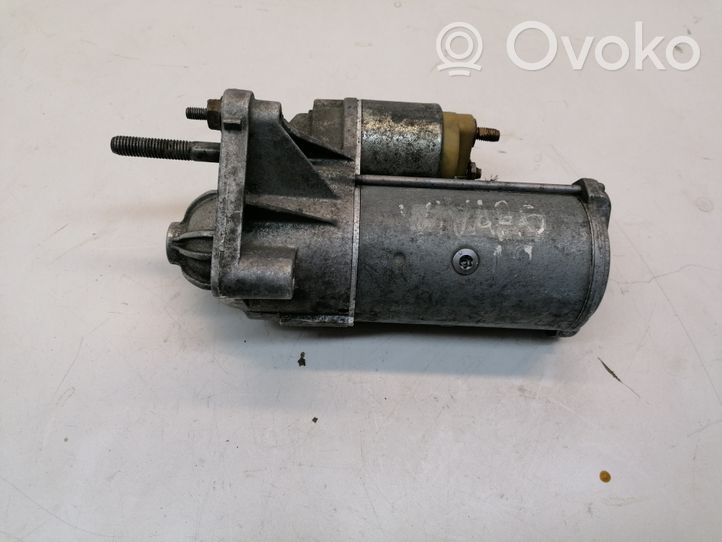 Opel Vivaro Starter motor 
