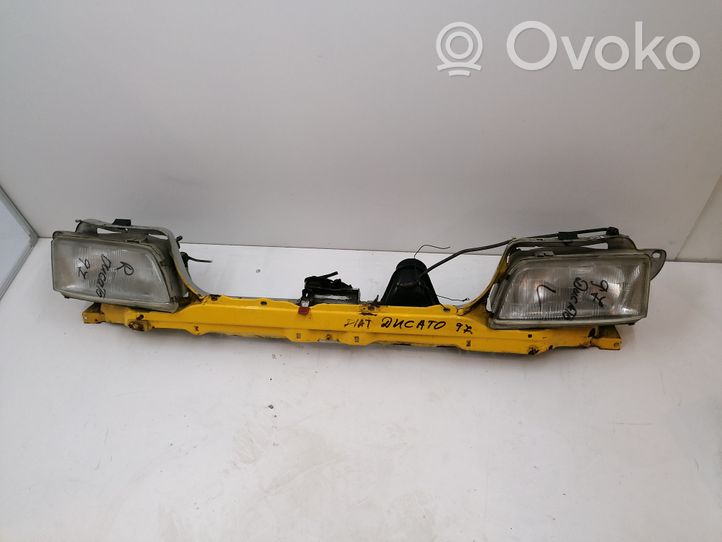 Fiat Ducato Lot de 2 lampes frontales / phare 