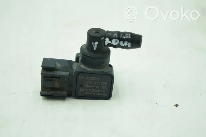 Volvo V70 Valve vacuum 261230305