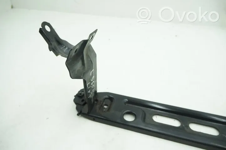 Volvo V60 Staffa di montaggio del radiatore 31368100