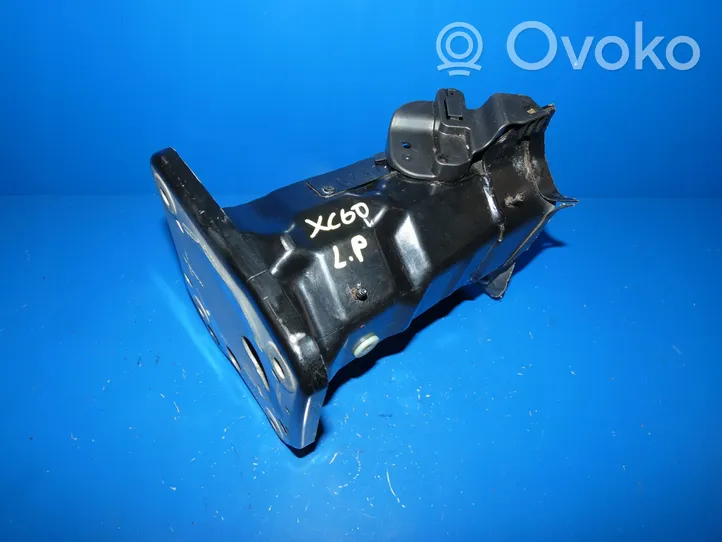 Volvo XC60 Front bumper shock/impact absorber 