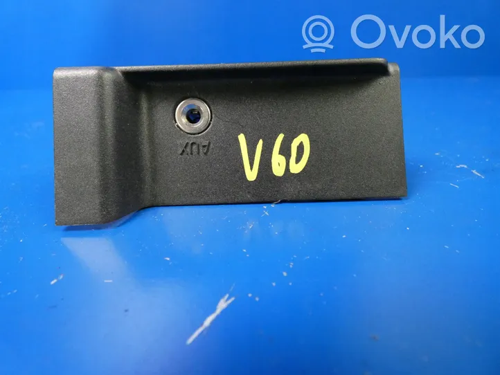 Volvo V60 Connettore plug in AUX 