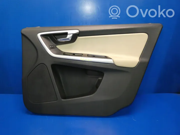 Volvo XC60 Front door card panel trim 