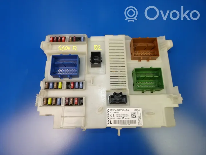 Volvo S60 Module de fusibles 31327996