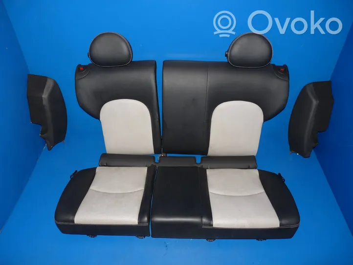 Mercedes-Benz CLC CL203 Second row seats 