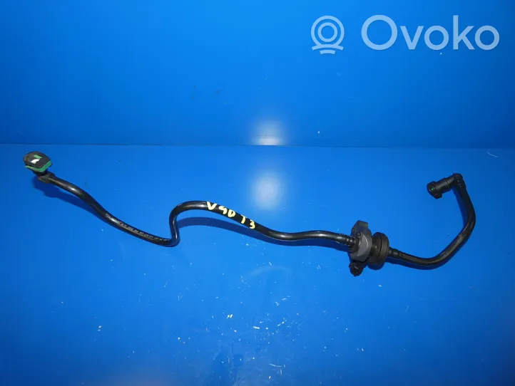 Volvo V40 Tuyau d'alimentation conduite de carburant 