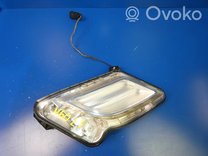 Volvo V60 Lampa przednia 