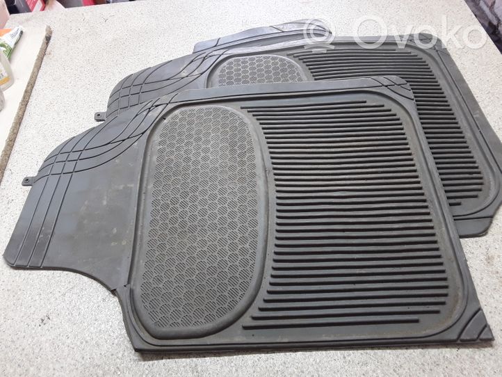 Nissan Almera Tino Kit tapis de sol auto 