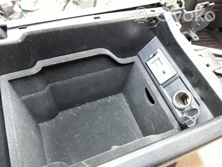 Lexus RX 450H USB control unit 8619078010