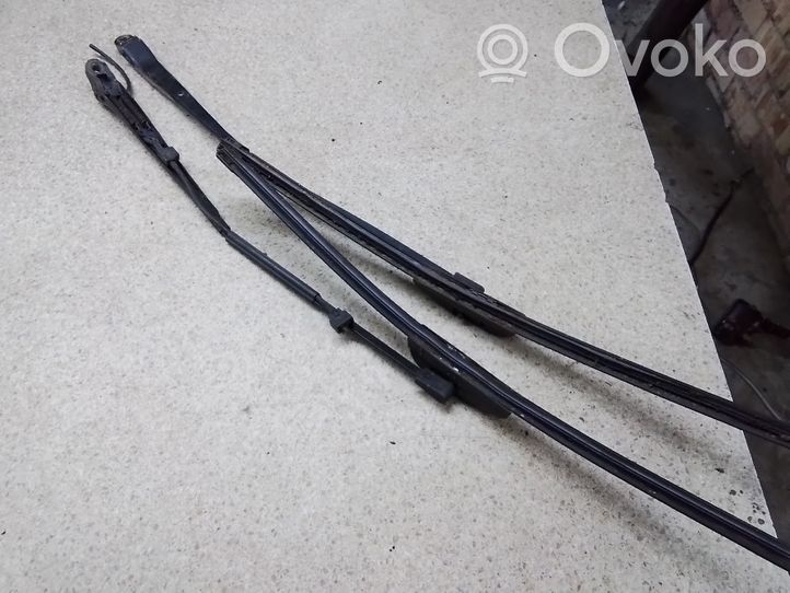 Cadillac STS Seville Front wiper blade arm 
