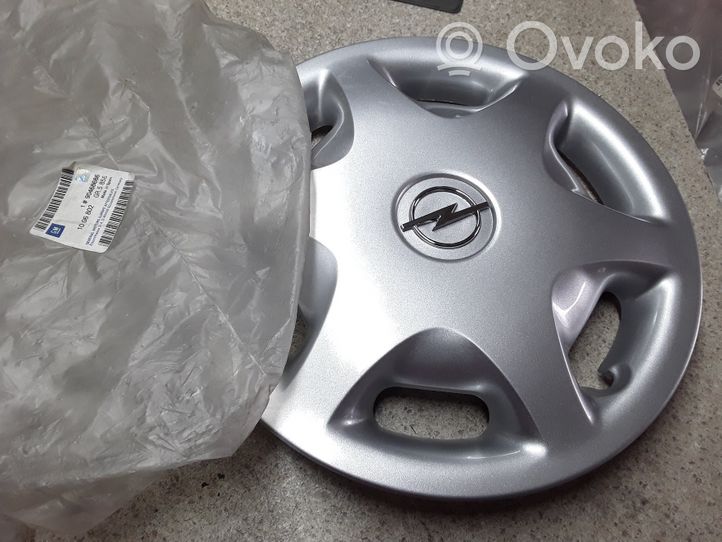 Opel Vectra B Kołpaki oryginalne R14 90468686