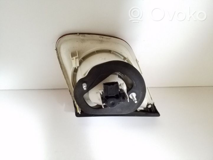 Volkswagen Jetta V Lampy tylnej klapy bagażnika 1K5945093