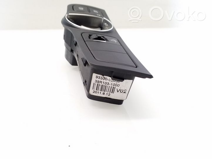 Hyundai i40 Light switch 933003Z050