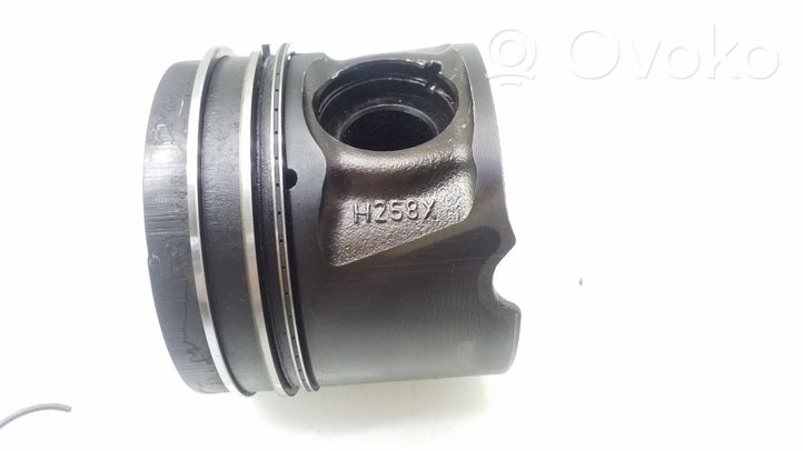 Citroen C6 Piston H268X