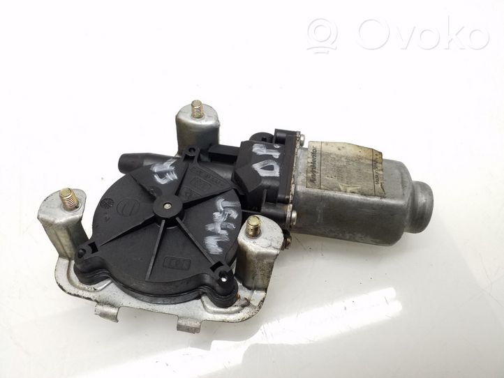 Renault Master II Front door window regulator motor FC696M