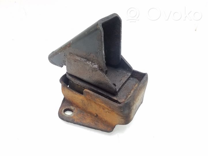 Mitsubishi Pajero Sport I Supporto di montaggio del motore MR210868