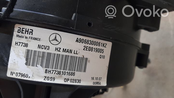 Mercedes-Benz Sprinter W906 Tableau de bord A9068300061KZ