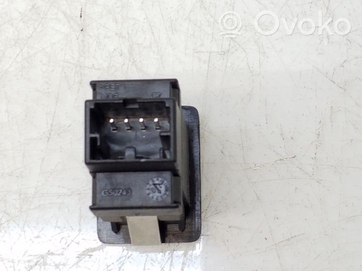 Volkswagen Tiguan Câble adaptateur AUX 5H0035724