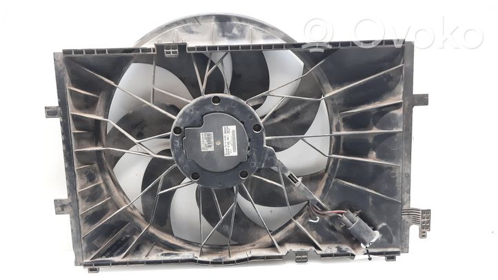 Mercedes-Benz C W203 Kale ventilateur de radiateur refroidissement moteur A2035400788