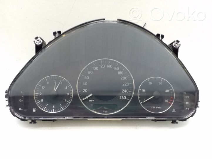 Mercedes-Benz E W211 Tachimetro (quadro strumenti) A2115408847