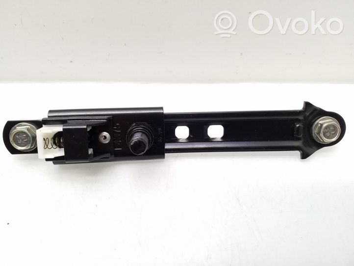 Nissan Qashqai Turvavyön korkeudensäädin 308205999AC