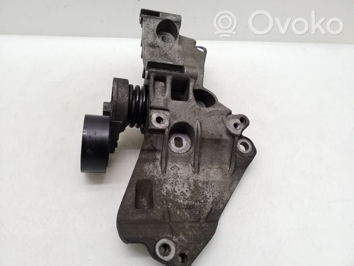 Nissan Qashqai Supporto del generatore/alternatore 