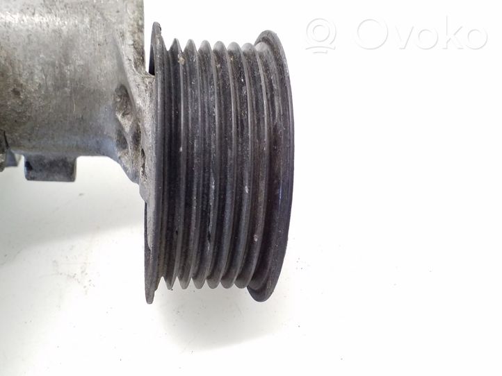 Audi A5 8T 8F Soporte del alternador 06E903143D