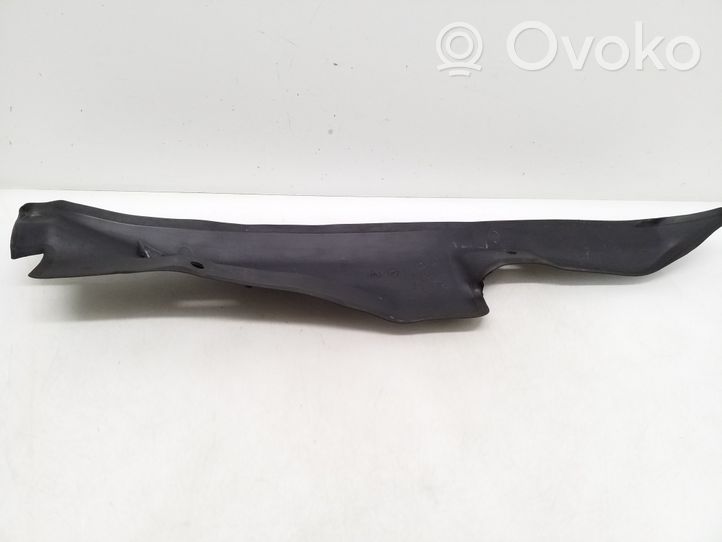 Skoda Octavia Mk2 (1Z) Fender end trim 821111