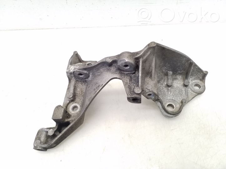 Mercedes-Benz Vito Viano W447 EGR valve cooler bracket A6261410040