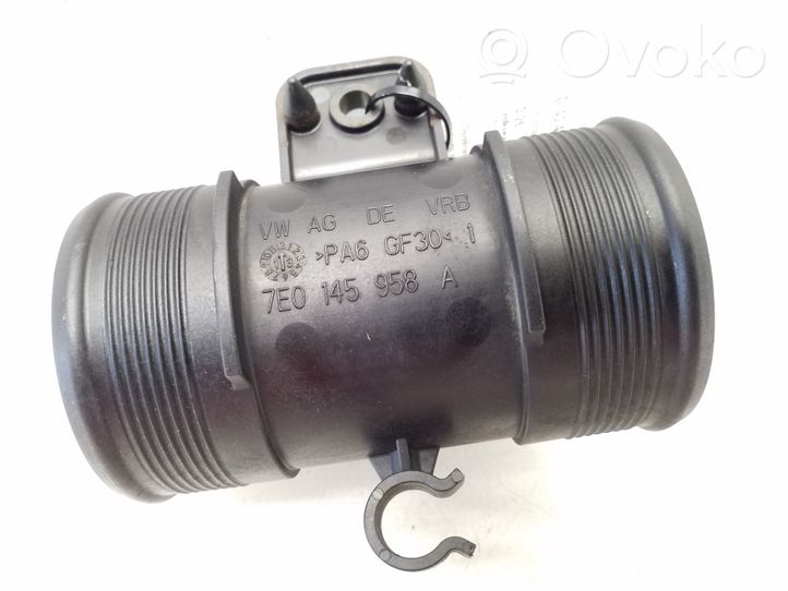 Volkswagen Transporter - Caravelle T5 Mass air flow meter 7E0145958A