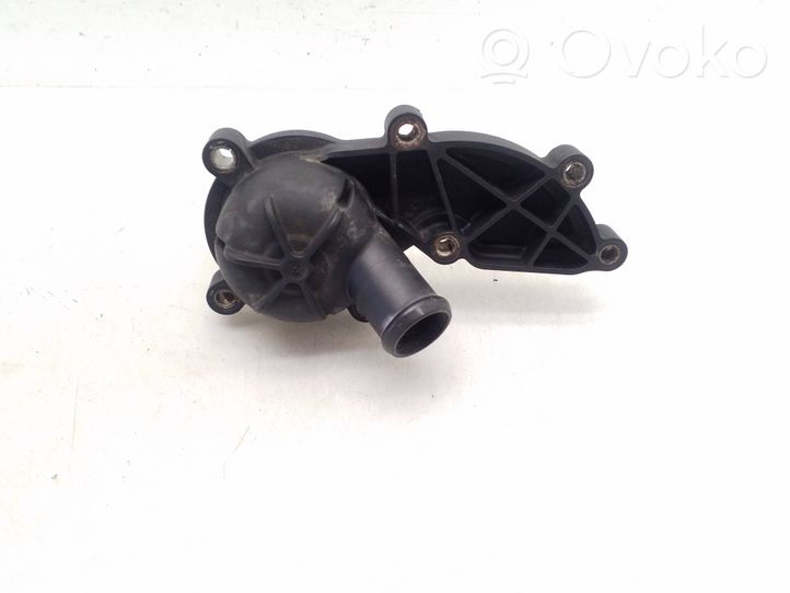 Audi A6 S6 C6 4F Termostaatin kotelo 06E121111G