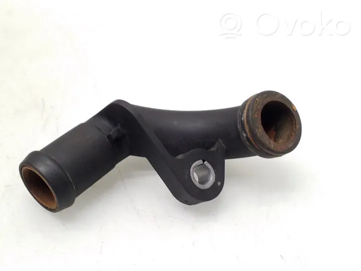 Mercedes-Benz E W212 Tuyau de liquide de refroidissement moteur A6111400108