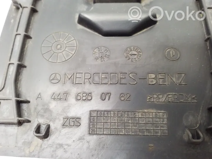 Mercedes-Benz Vito Viano W447 Rivestimento paraspruzzi passaruota anteriore A4476860782