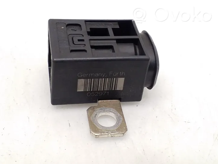 Audi A4 S4 B8 8K Ignition-blocking relay 4F0915519