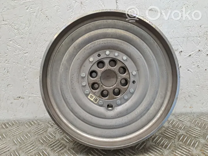 Mercedes-Benz CLA C117 X117 W117 Vauhtipyörä A2700301005