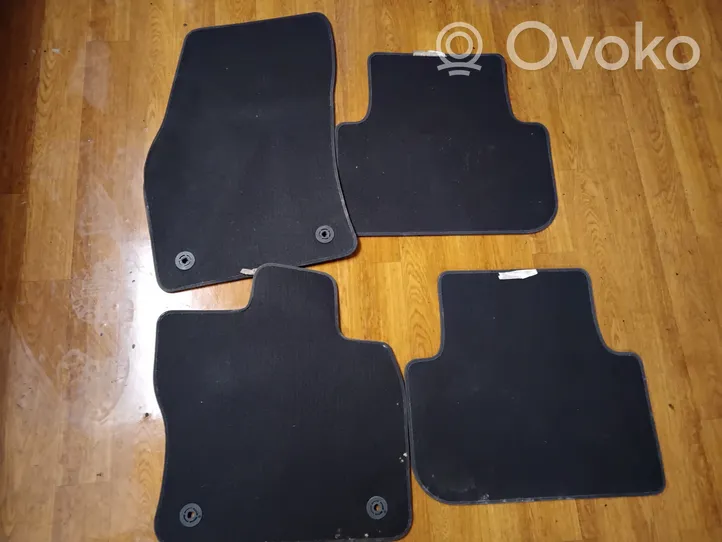 Volkswagen Tiguan Kit tapis de sol auto 