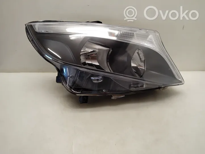 Mercedes-Benz Vito Viano W447 Lampa przednia 01020001