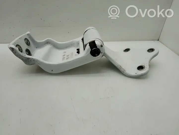 Mercedes-Benz Vito Viano W447 Cerniera inferiore della portiera di carico A4477400137