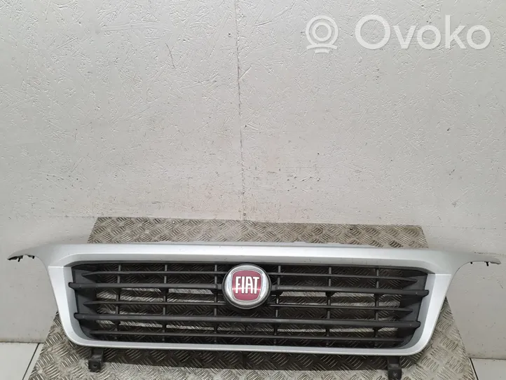 Fiat Ducato Front bumper upper radiator grill 1314846070