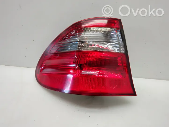 Mercedes-Benz E W211 Luci posteriori A2118202764